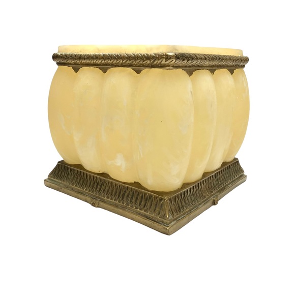 Springmaid Luxury Palais Cream Gold Faux Marble Tissue Box Cover - Picture 3 of 6